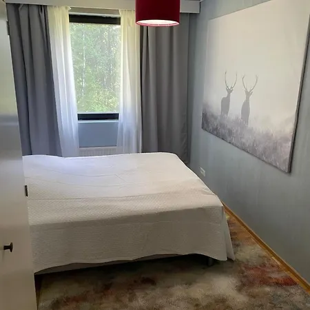 Peaceful Flat Near Nature & City, Bus Connections To The Center & Scv! *