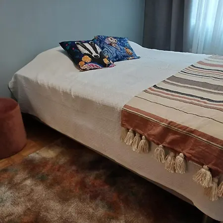 Peaceful Flat Near Nature & City, Bus Connections To The Center & Scv! شقة روفانييمي