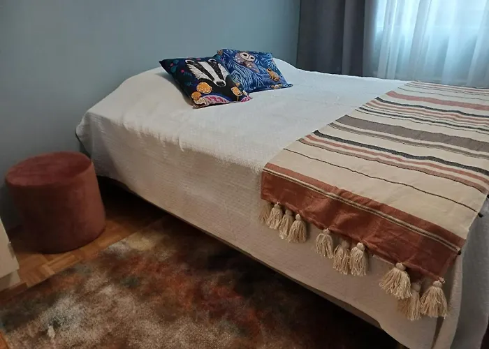Peaceful Flat Near Nature & City, Bus Connections To The Center & Scv! شقة روفانييمي